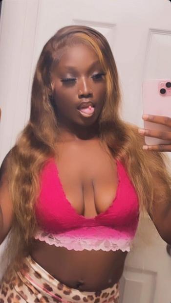 Shae, 21  female escort, Okaloosa